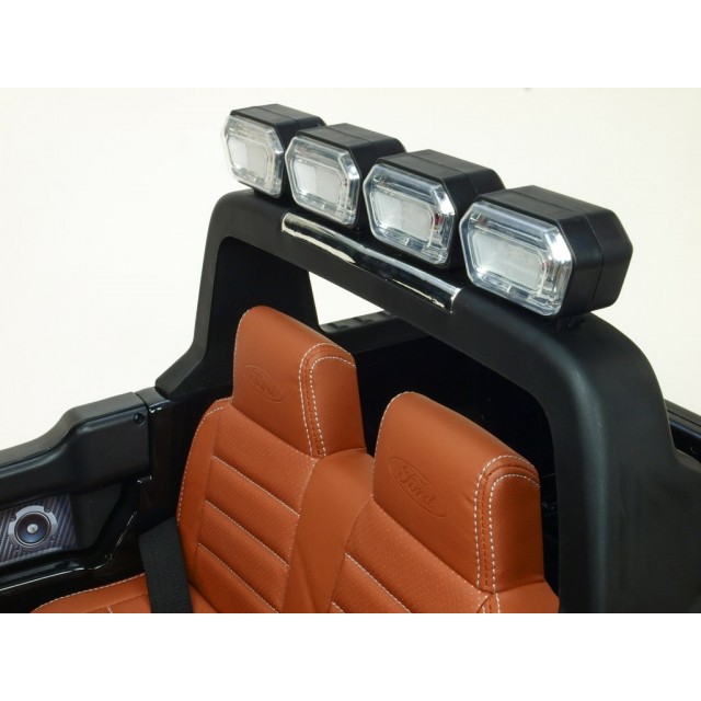 Ford Ranger Wildtrak 4x4 náhon EVA kolies, s 2,4 G DO,bluetooth,FM,USB,TF,pérovaním,otváracími dverami-kapotou,2xbatéria