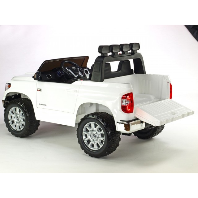 Elektrický džíp Toyota Tundra, stredná veľkosť, dvojmiestna