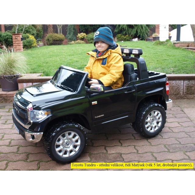 Elektrický džíp Toyota Tundra, stredná veľkosť, dvojmiestna