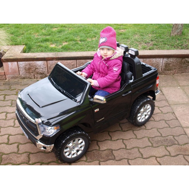 Elektrický džíp Toyota Tundra, stredná veľkosť, dvojmiestna