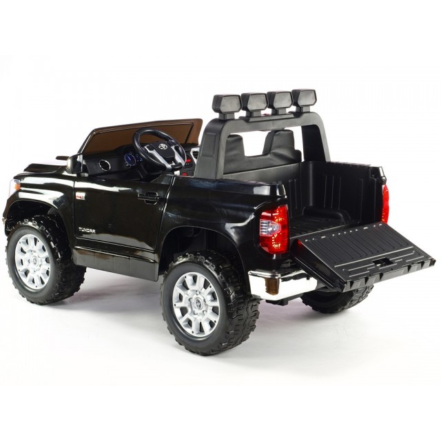 Elektrický džíp Toyota Tundra, stredná veľkosť, dvojmiestna