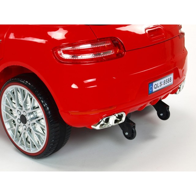 BMW X6 s 2,4G bluetooth DO, EVA kolesami, otváracími dverami,12V, čalunenou vyšívanou sedačkou, lakované čiernou farbou