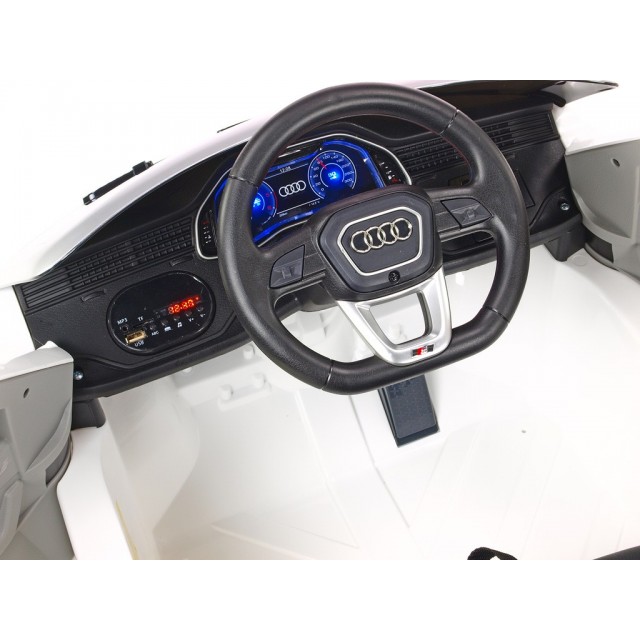 Audi Q5 NEW Policie