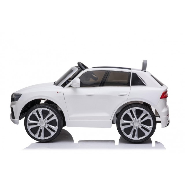 Audi Q5 NEW Policie