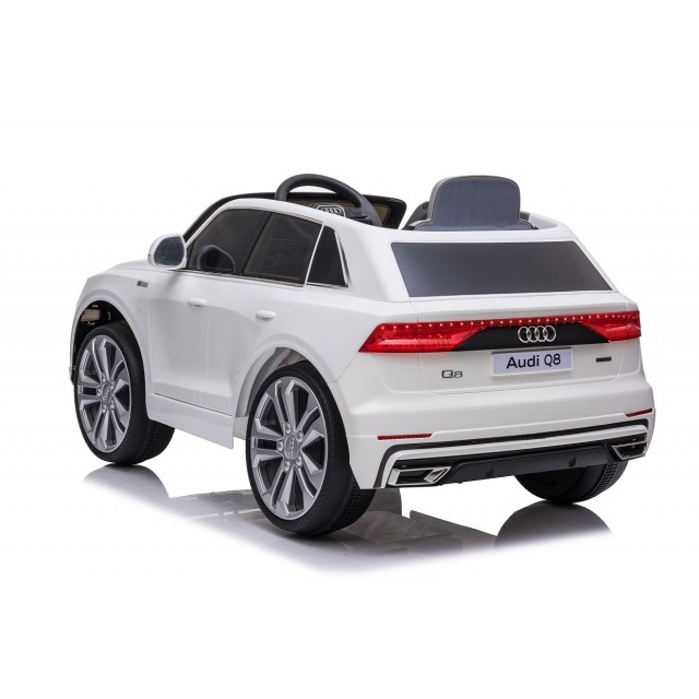 Audi Q5 NEW Policie