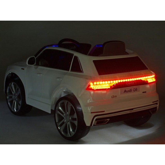 Audi Q5 NEW Policie
