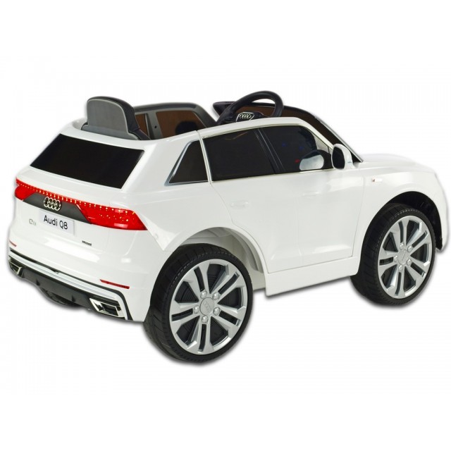Audi Q5 NEW Policie