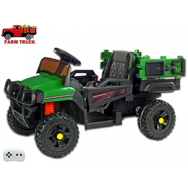 Farmárské auto s nákladnou korbou a lopatou