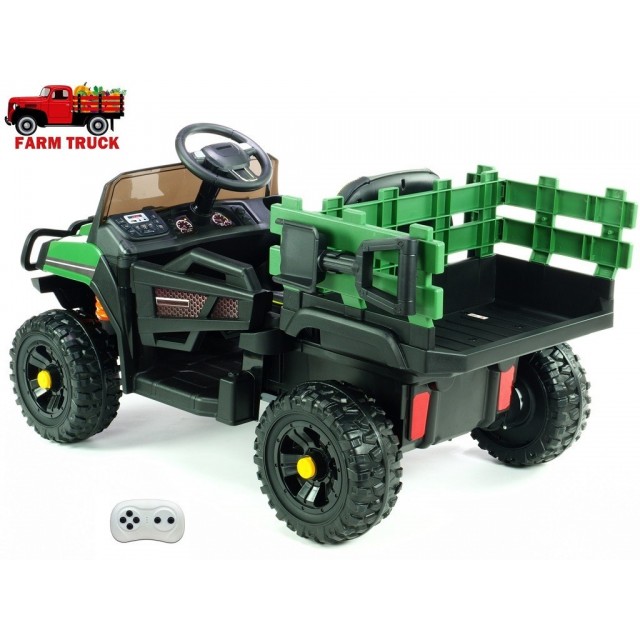 Farmárské auto s nákladnou korbou a lopatou