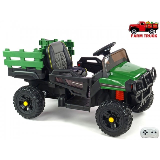 Farmárské auto s nákladnou korbou a lopatou