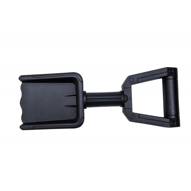 Farmárské auto s nákladnou korbou a lopatou