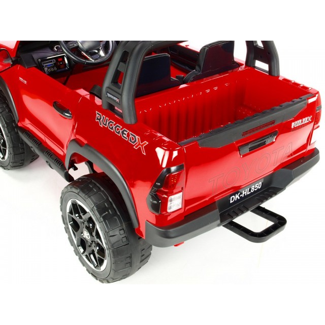 Toyota Hilux Rugged-X s 2.4G, 4x4 dvojmiestná