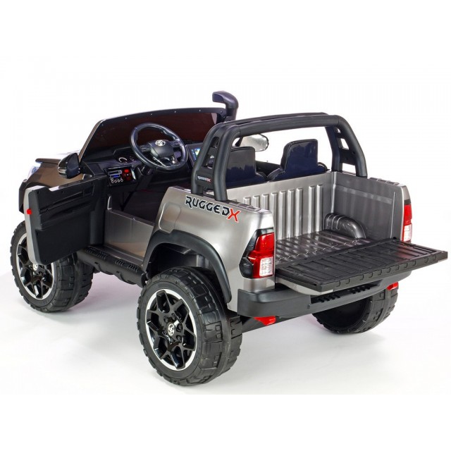 Toyota Hilux Rugged-X s 2.4G, 4x4 dvojmiestná