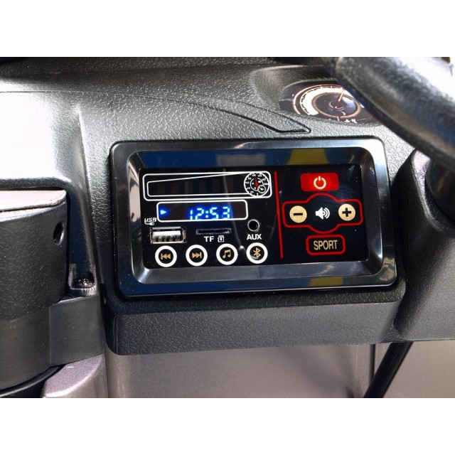 Toyota Hilux Rugged-X s 2.4G, 4x4 dvojmiestná