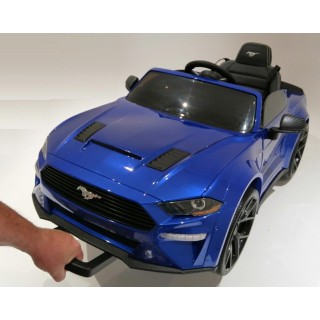 FORD MUSTANG 5.0 GT - LAKOVANÉ MODRÉ drift