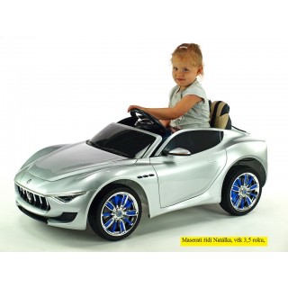 Maserati Alfieri s 2,4G, strieboná metalíza