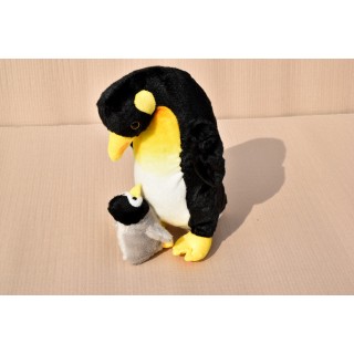 Plyšový tučniak s mláďatkom