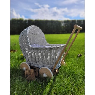 Prútený kočík pre bábiky Wicky