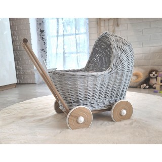 Prútený kočík pre bábiky Wicky