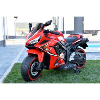 Cestná motorka CBR 650R s plynovou rukoväťou a nožnou brzdou