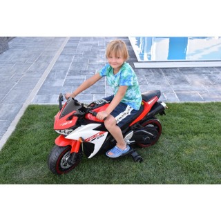 Cestná motorka Ninja R3 s plynovou rukoväťou a nožnou brzdou